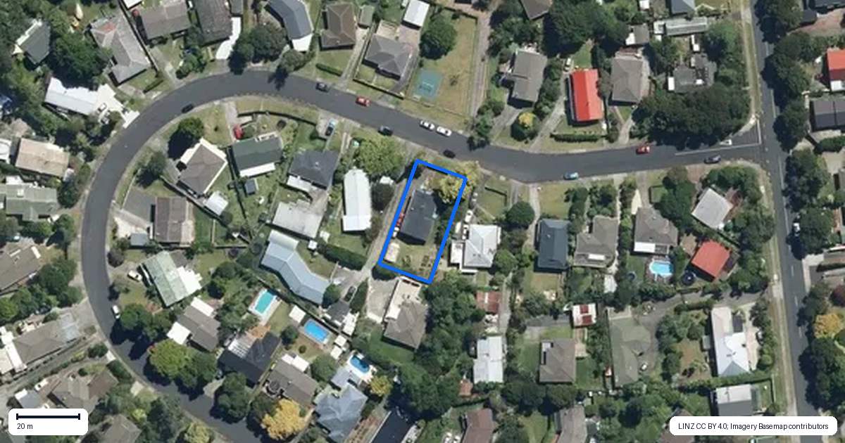 Property context map for 16 Onedin Place, Titirangi, Auckland