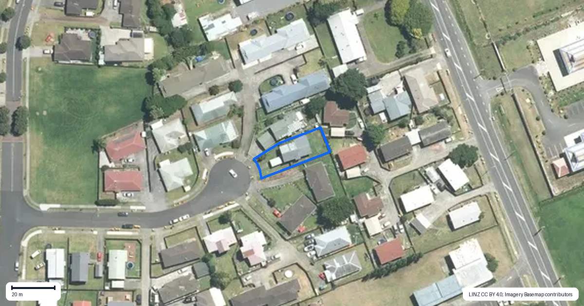 Property context map for 16B Nerissa Place, Randwick Park, Auckland