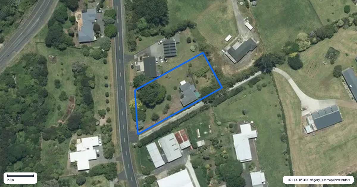 Property context map for 12 Carter Road, Oratia, Auckland