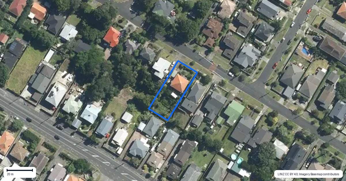 Property context map for 50 Taumata Road, Sandringham, Auckland