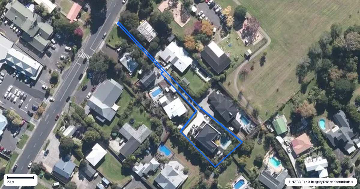 Property context map for 11B Greenhithe Road, Greenhithe, Auckland
