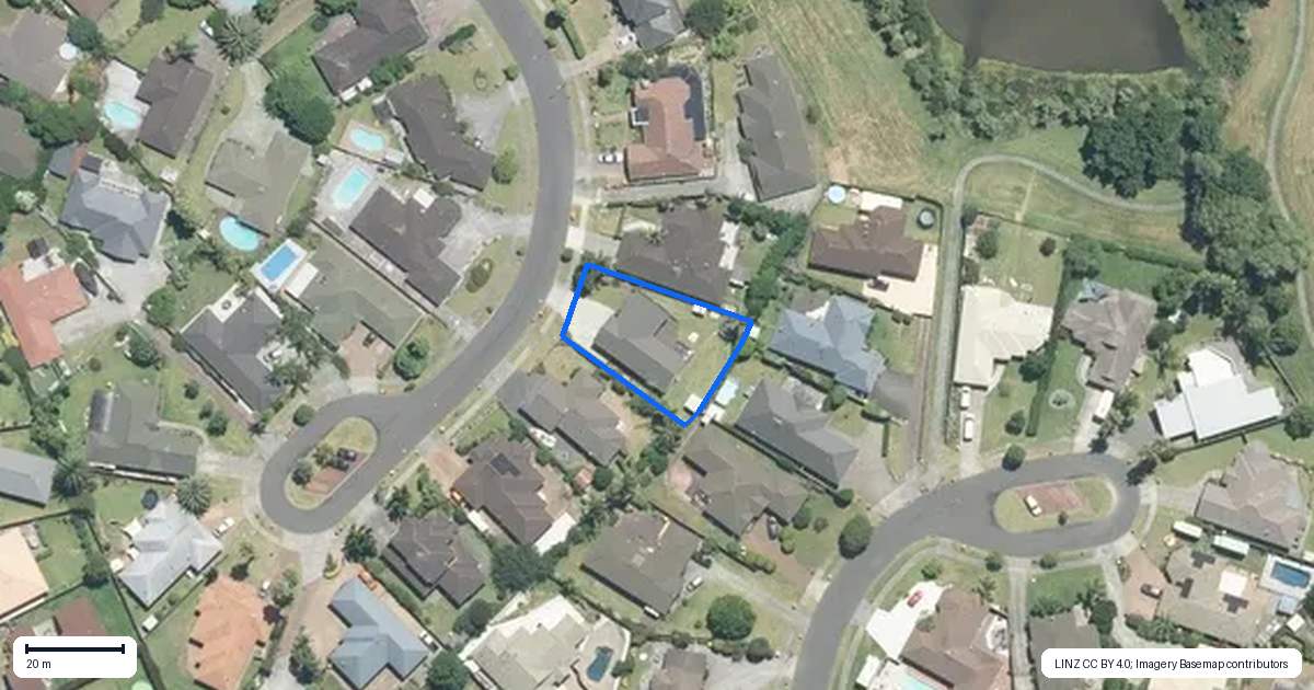 Property context map for 18 Crannog Fen, Wattle Downs, Auckland