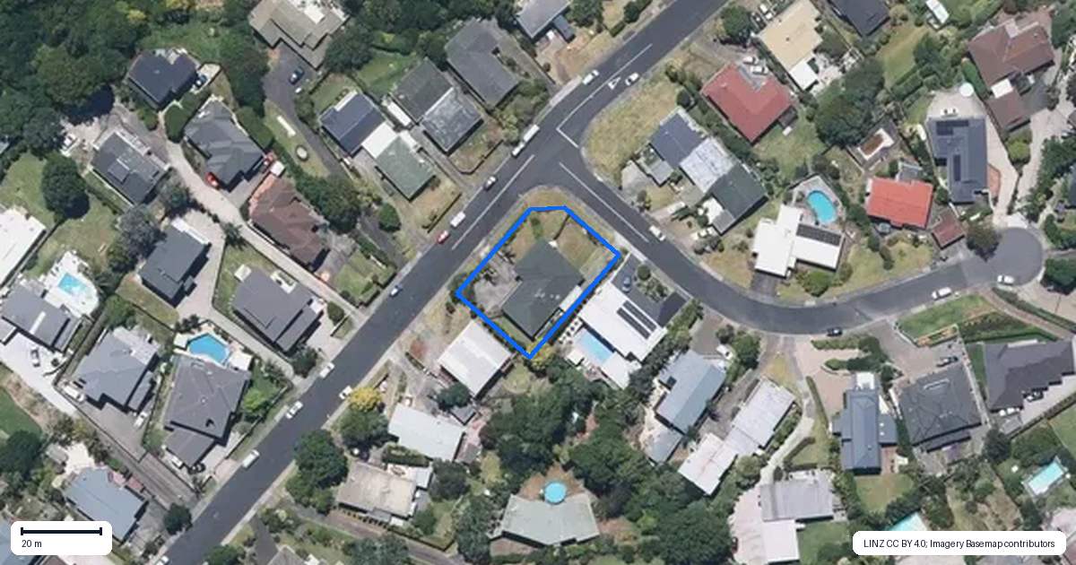 Property context map for 17 Castleton Drive, Howick, Auckland