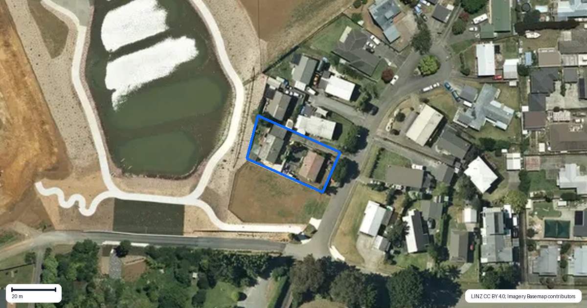 Property context map for 13B Gordon Paul Place, Tuakau