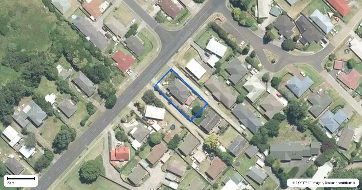 Property context map for 72 Kayes Road, Pukekohe