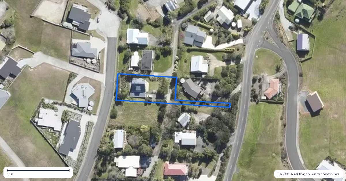 Property context map for 8 Haekaro Lane, Cable Bay