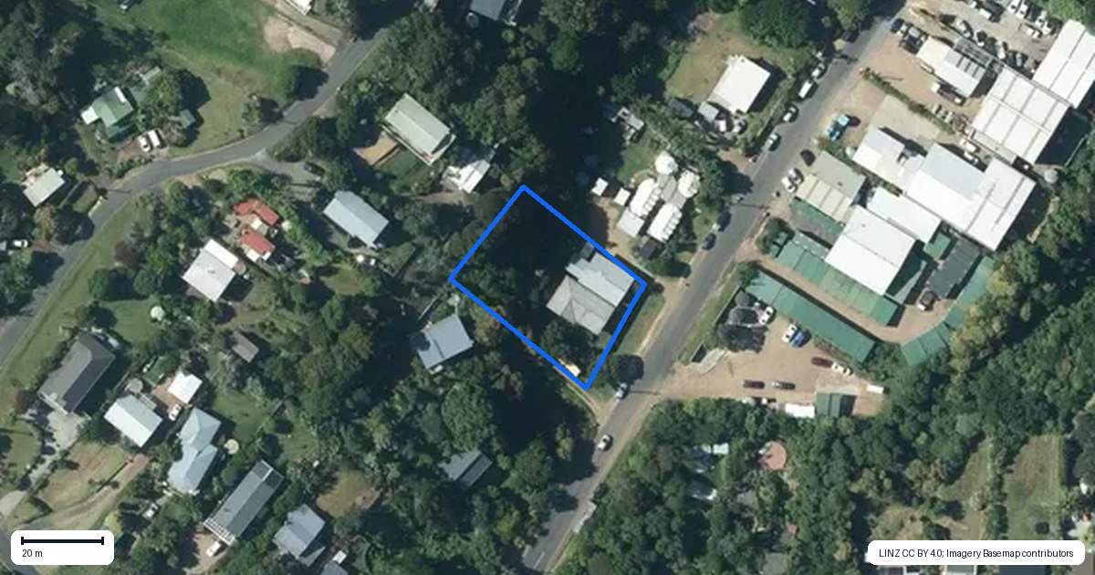 Property context map for 5 Beatty Parade, Surfdale, Waiheke Island