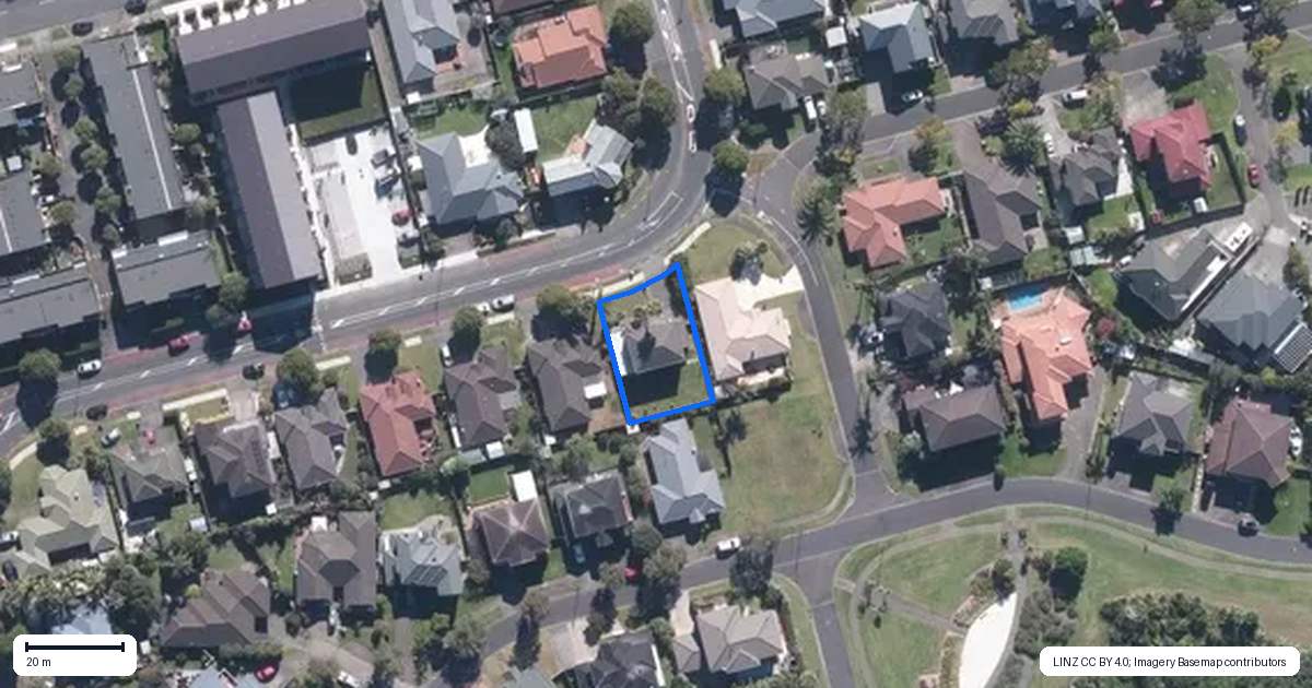 Property context map for 10 Gunner Drive, Te Atatu Peninsula, Auckland