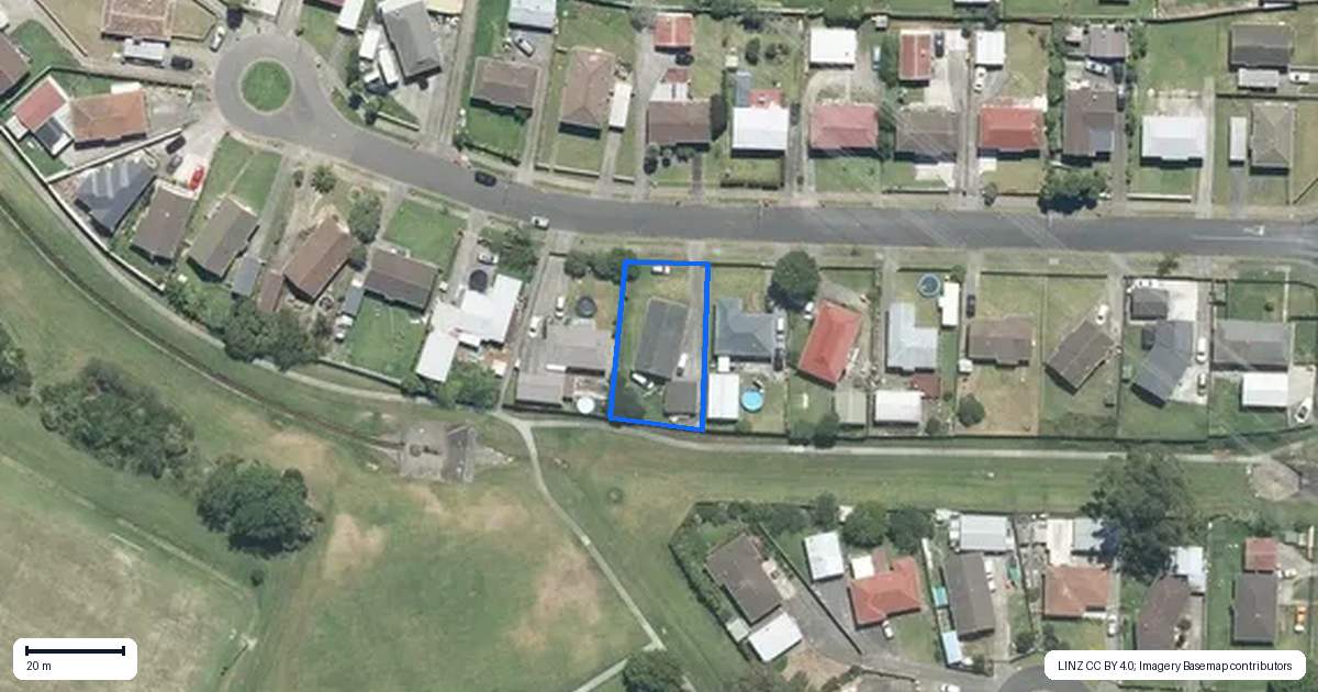 Property context map for 16 Palermo Place, Clover Park, Auckland