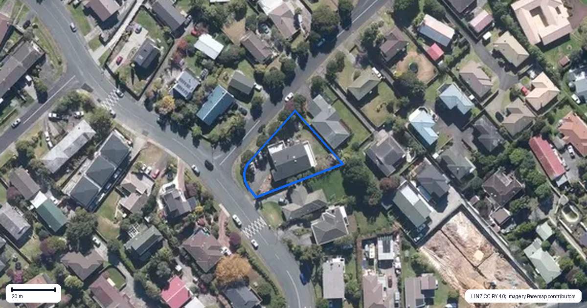 Property context map for 8 Widmore Drive, Massey, Auckland
