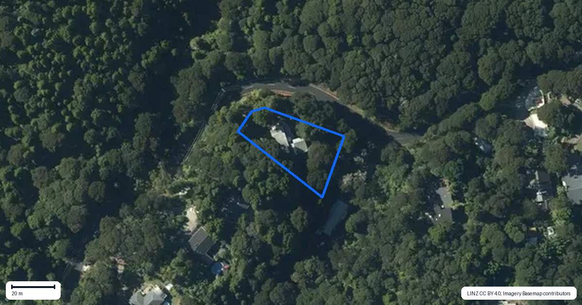 Property context map for 80 Mountain Road, Henderson Valley, Auckland