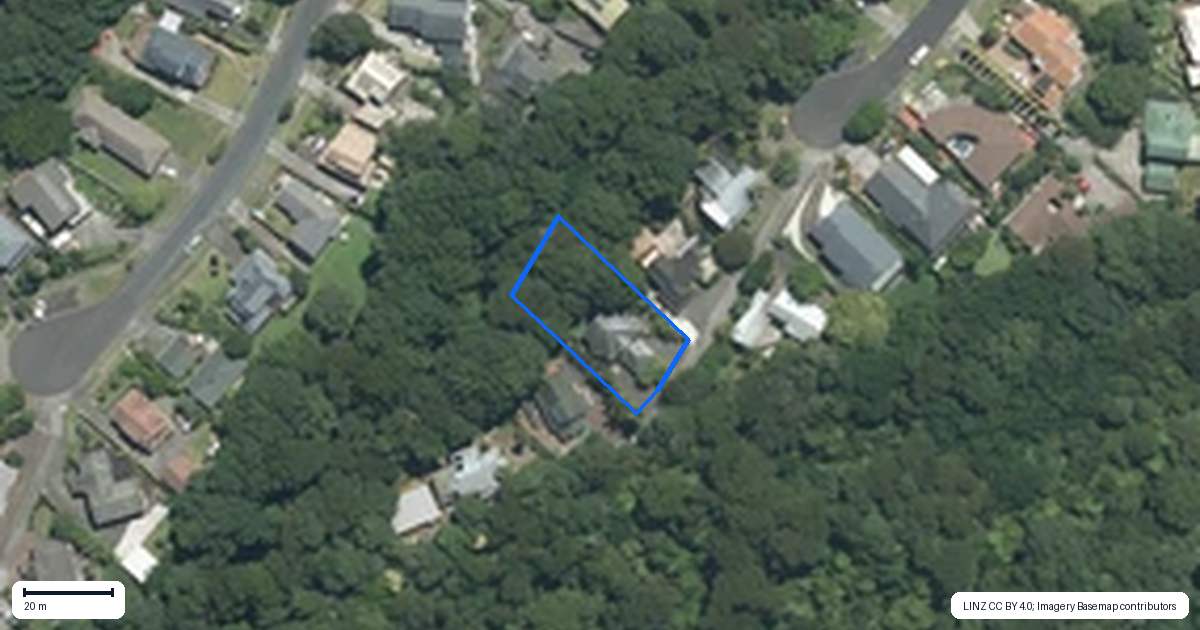 Property context map for 13 Corokia Place, Totara Heights, Auckland