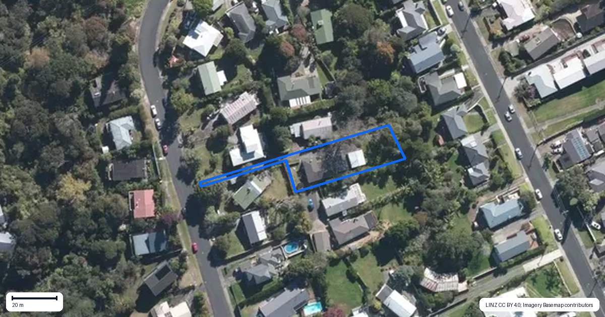 Property context map for 25 Lanigan Street, Birkdale, Auckland