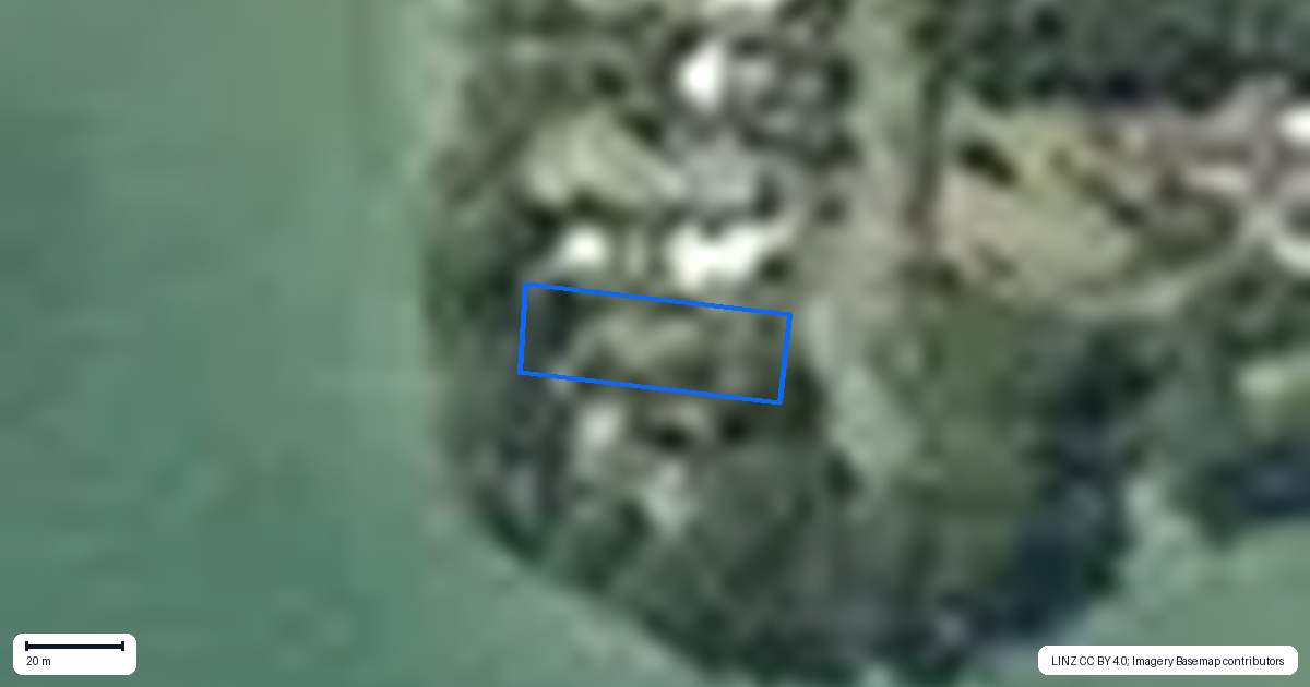 Property context map for 103 Kauri Point Road, Laingholm, Auckland