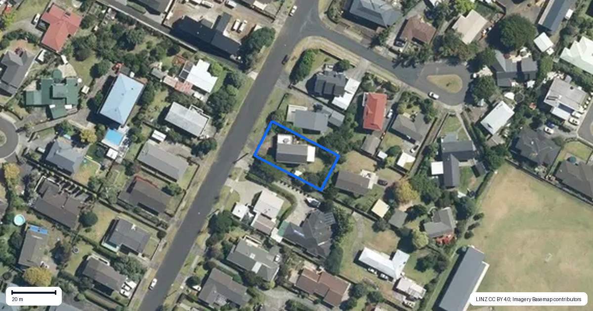 Property context map for 15 Seaforth Avenue, Mangere Bridge, Auckland