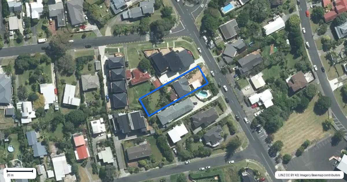 Property context map for 48 Lyons Avenue, Murrays Bay, Auckland