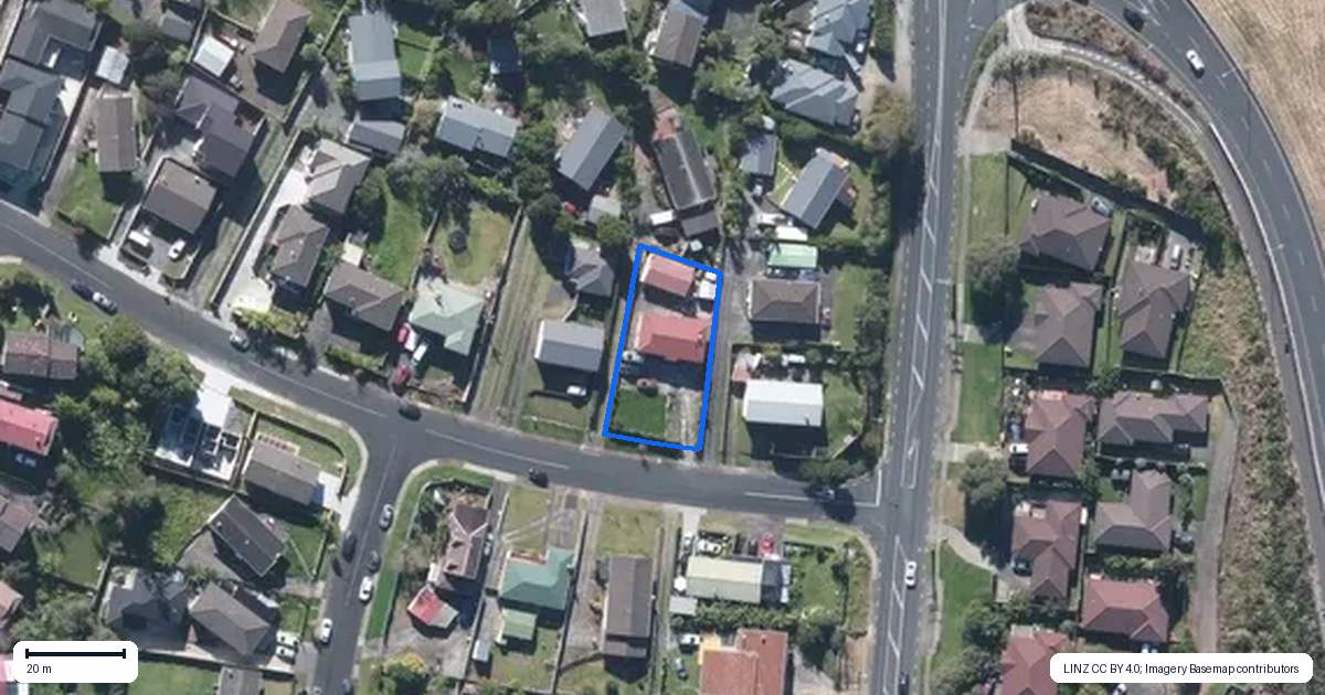 Property context map for 7 Helleur Road, Massey, Auckland
