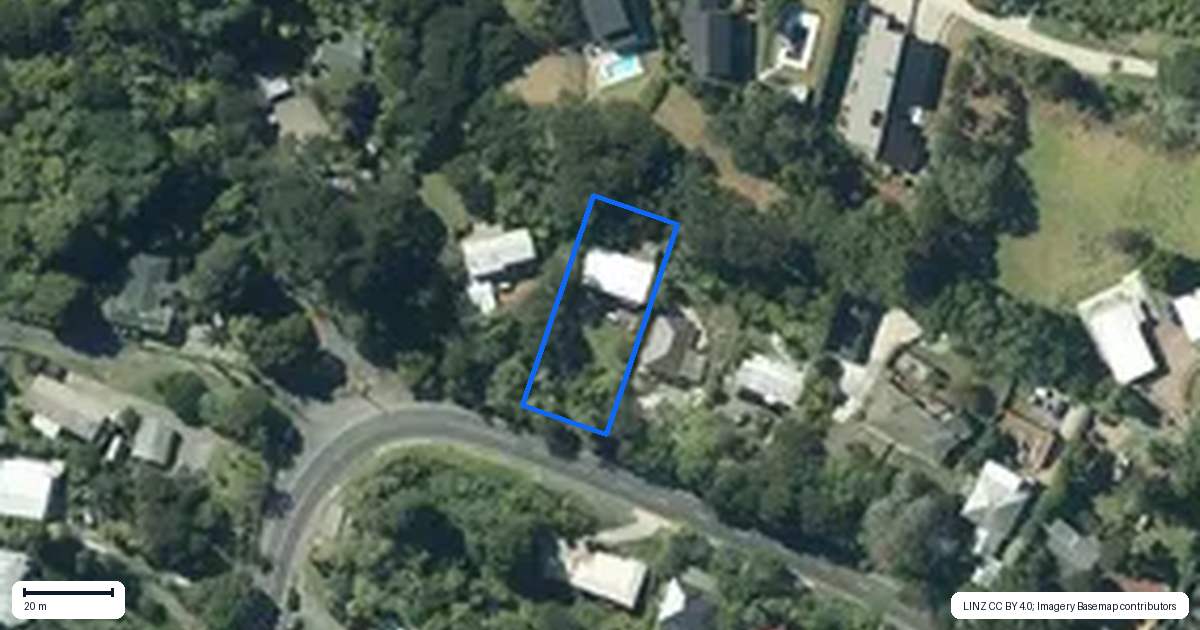 Property context map for 351 Huia Road, Titirangi, Auckland