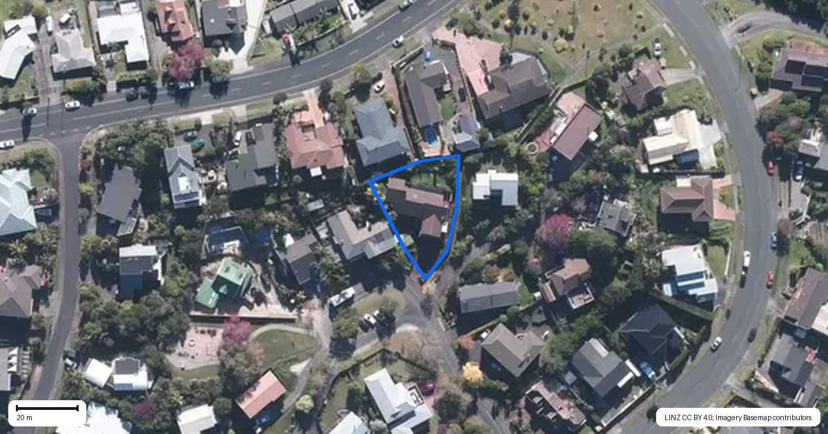 Property context map for 15 Da Vinci Place, West Harbour, Auckland