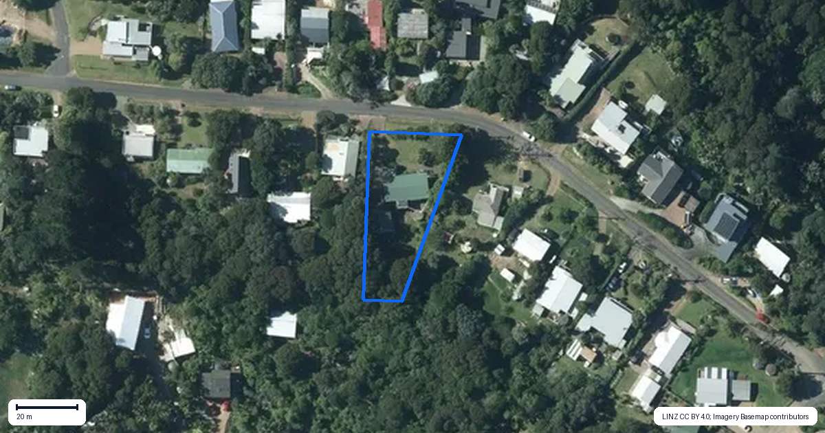 Property context map for 22 Victoria Road South, Onetangi, Waiheke Island