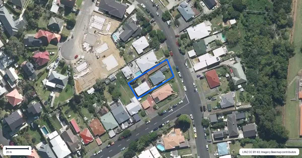 Property context map for 42A Premier Avenue, Point Chevalier, Auckland