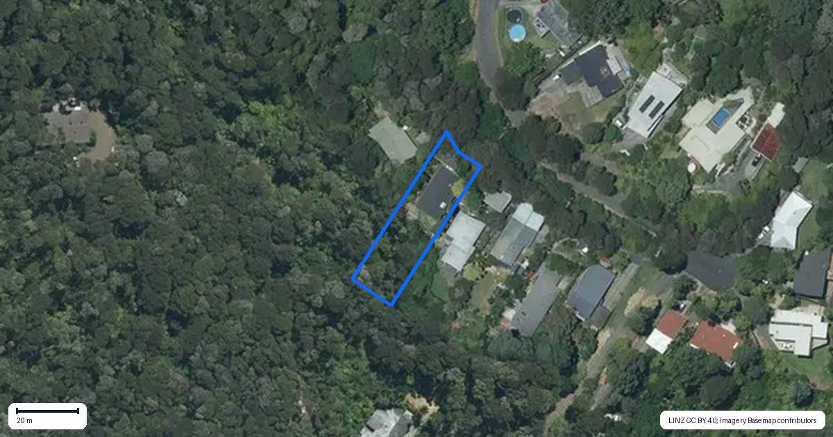 Property context map for 47 Tainui Road, Titirangi, Auckland