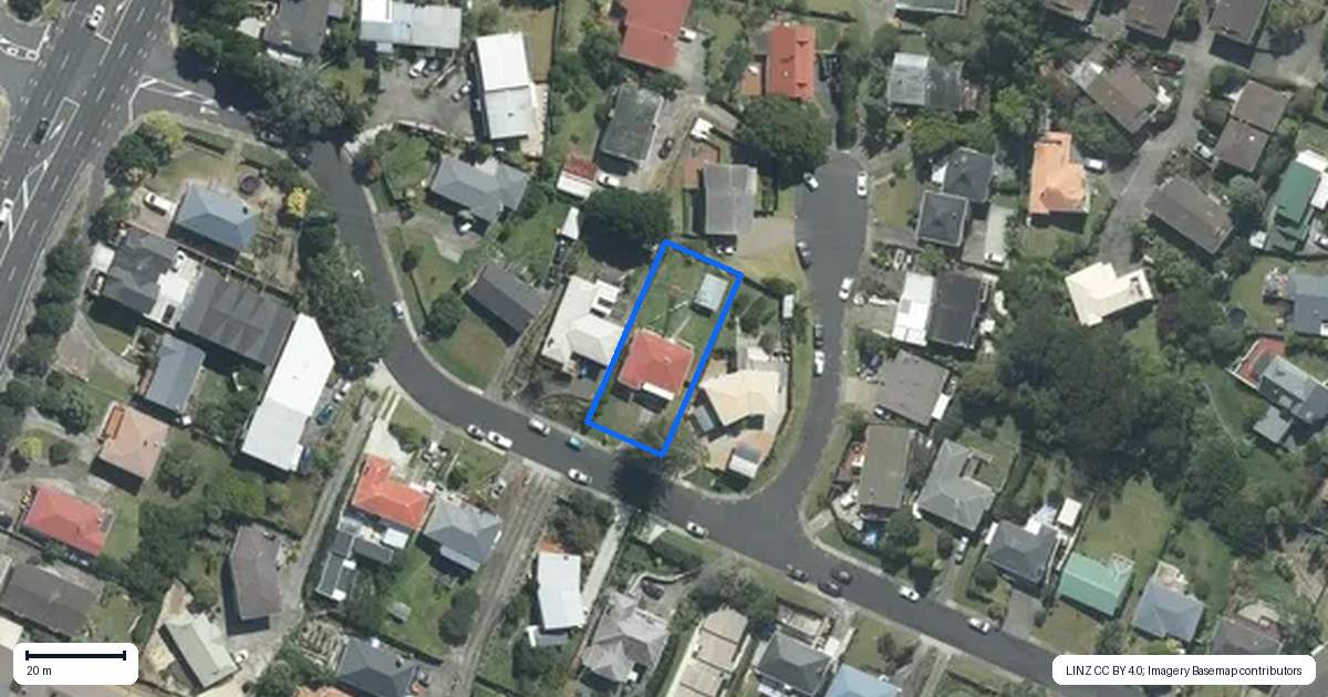 Property context map for 10 Camelot Place, Glenfield, Auckland