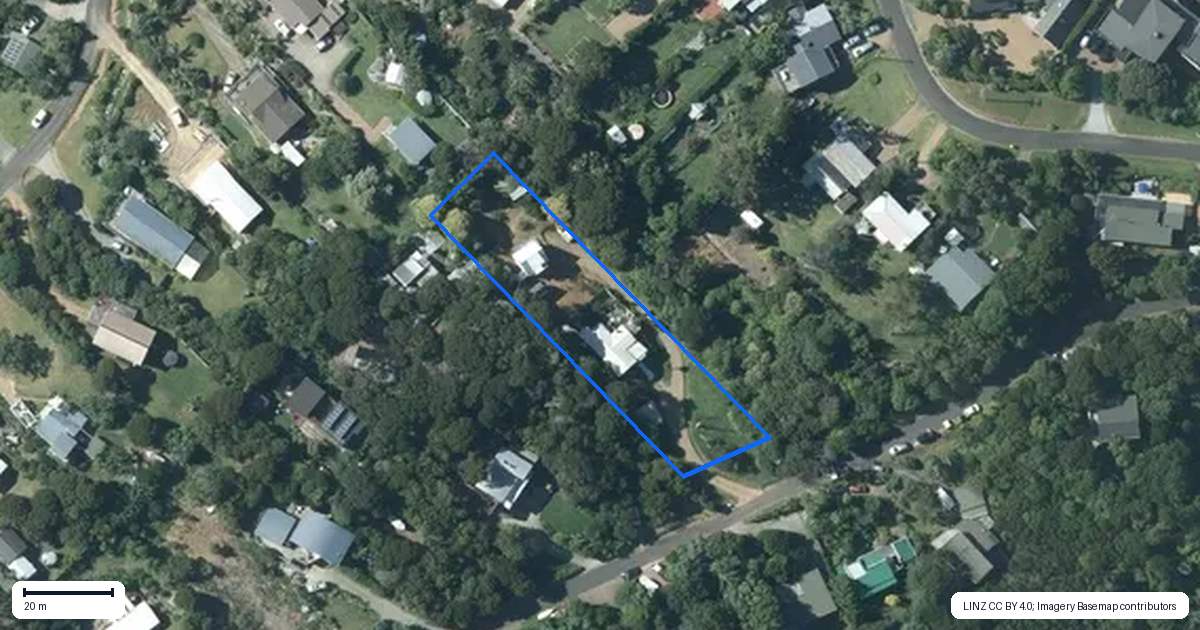 Property context map for 20 Makora Avenue, Oneroa, Waiheke Island