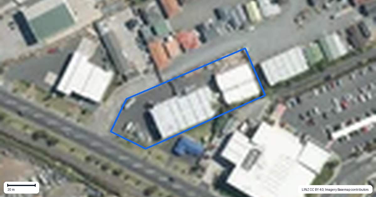 Property context map for 132 Main Road, Kumeu