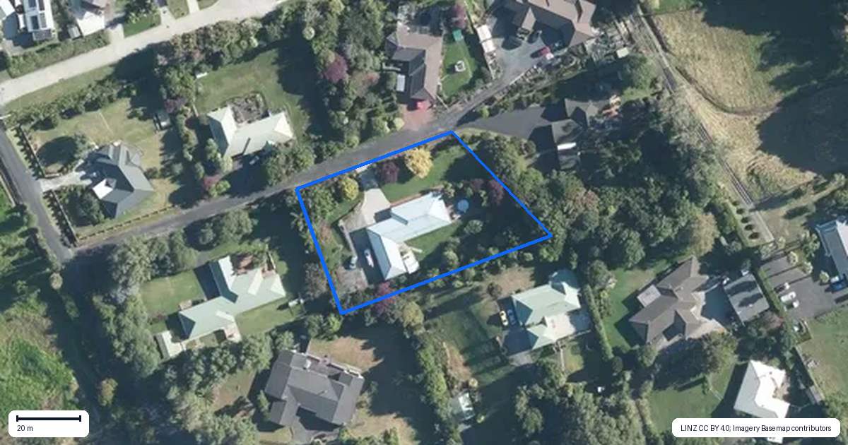 Property context map for 5F Brights Road, Waiuku
