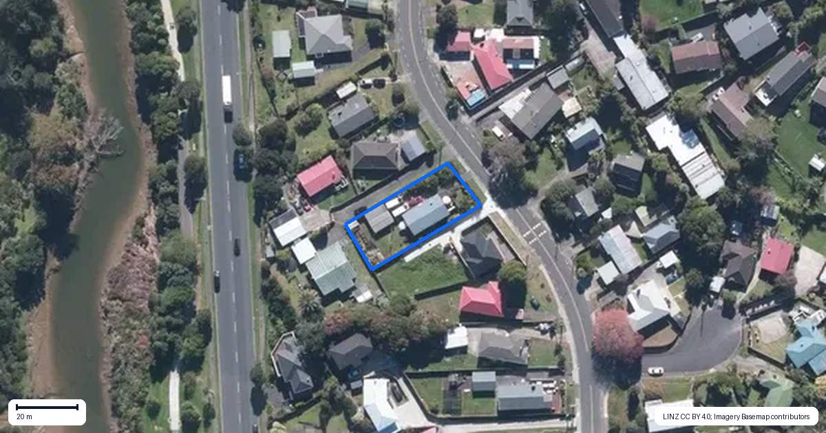 Property context map for 115 Vodanovich Road, Te Atatu South, Auckland