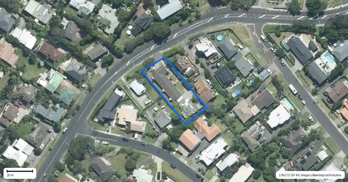 Property context map for 1/497 Beach Road, Murrays Bay, Auckland