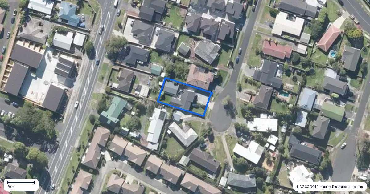 Property context map for 11 Quibray Place, Botany Downs, Auckland