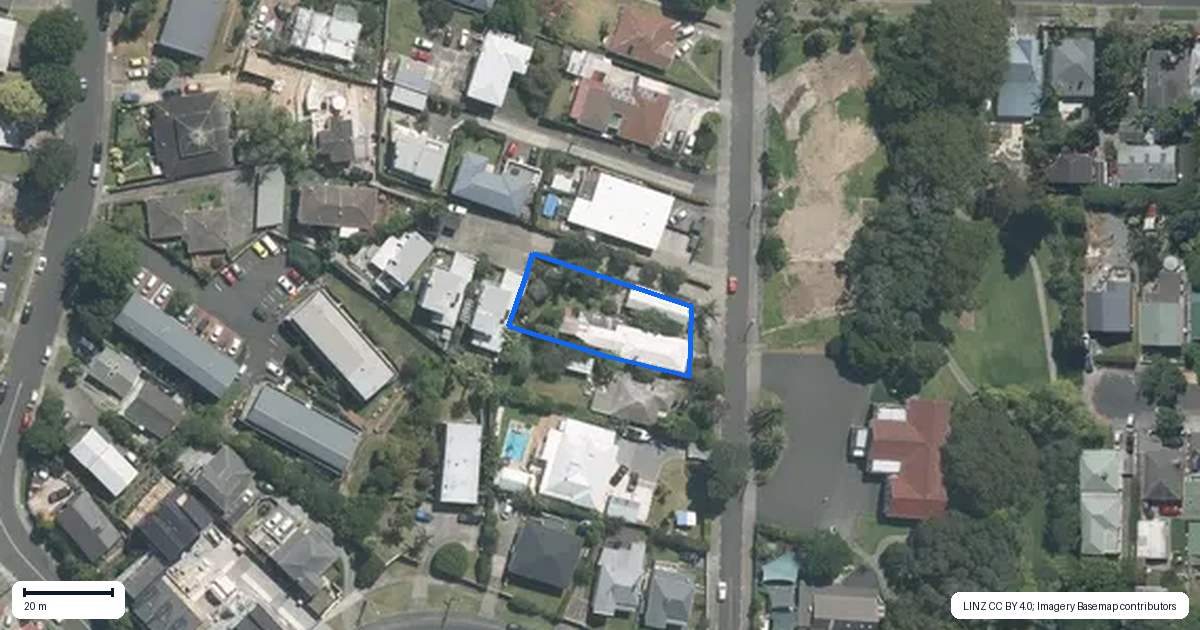 Property context map for 10 School Road, Morningside, Auckland