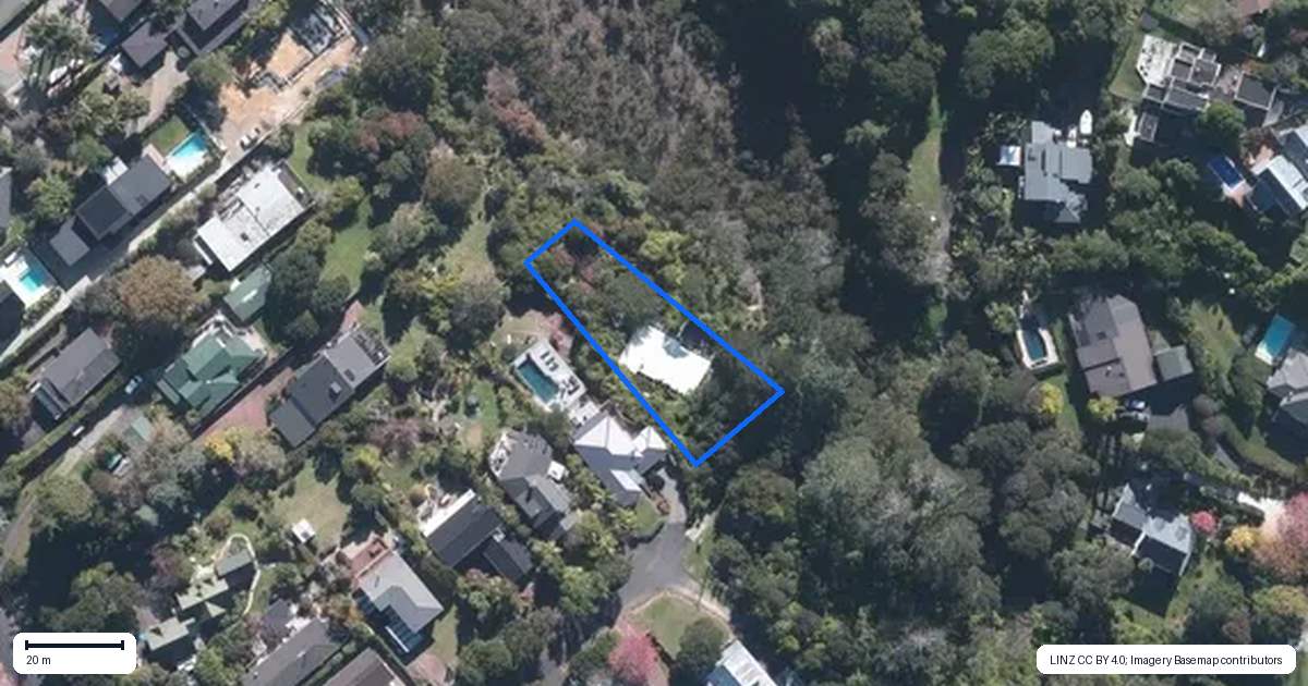 Property context map for 12 Oratau Place, Greenhithe, Auckland