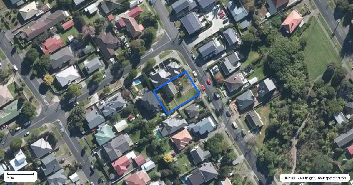 Property context map for 80 Walmer Road, Point Chevalier, Auckland