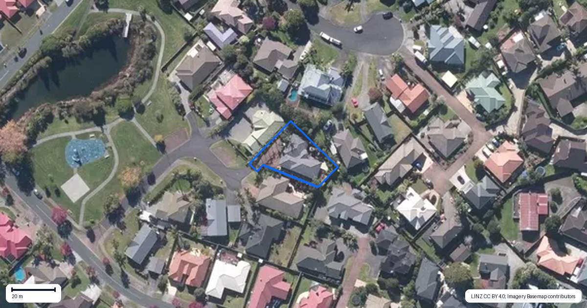 Property context map for 11 Cognac Place, Henderson, Auckland