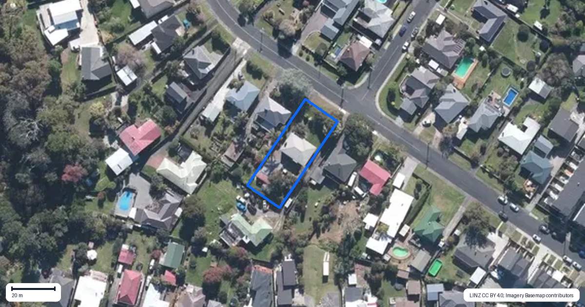 Property context map for 16 Abbotleigh Avenue, Te Atatu Peninsula, Auckland