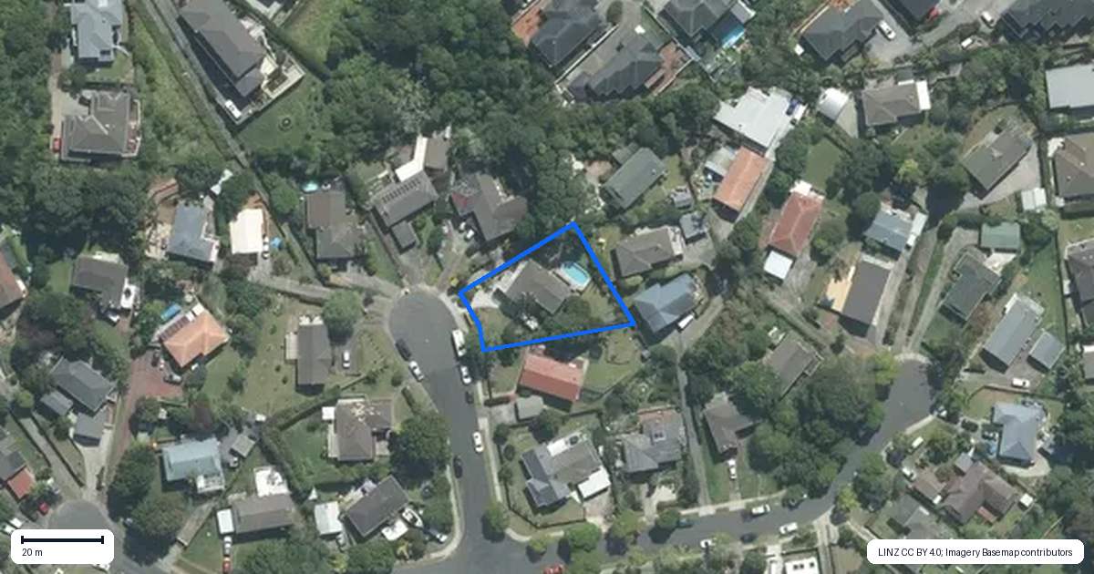 Property context map for 15 Clensmore Place, Torbay, Auckland