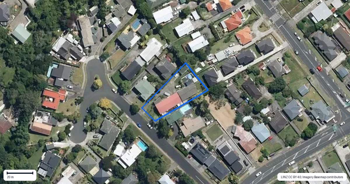 Property context map for 2/3 Cezanne Place, New Lynn, Auckland