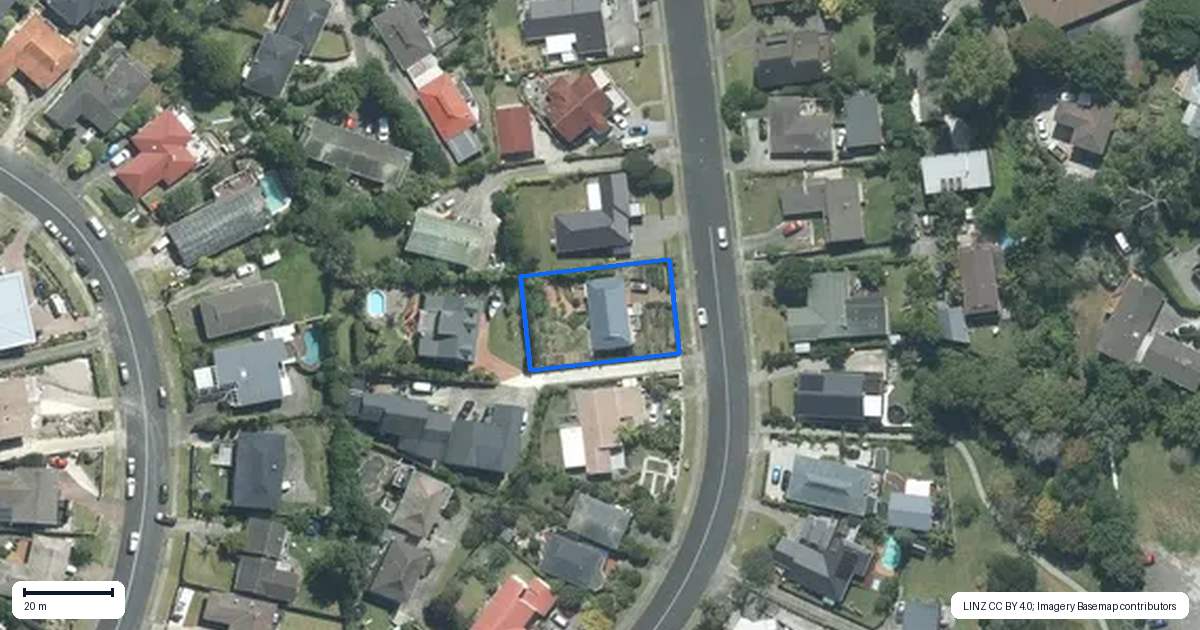 Property context map for 115 Stapleford Crescent, Browns Bay, Auckland