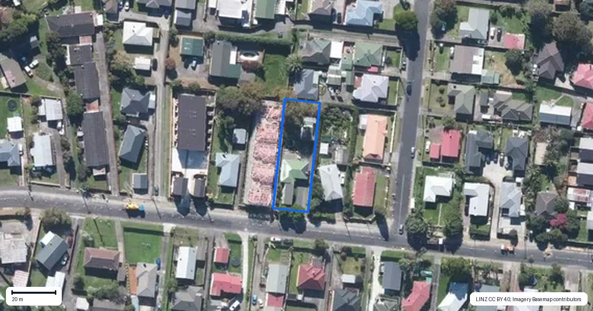Property context map for 27 Harrington Road, Henderson, Auckland