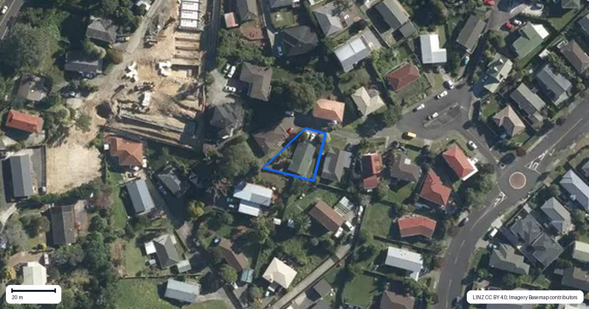 Property context map for 10 Frosses Place, Massey, Auckland