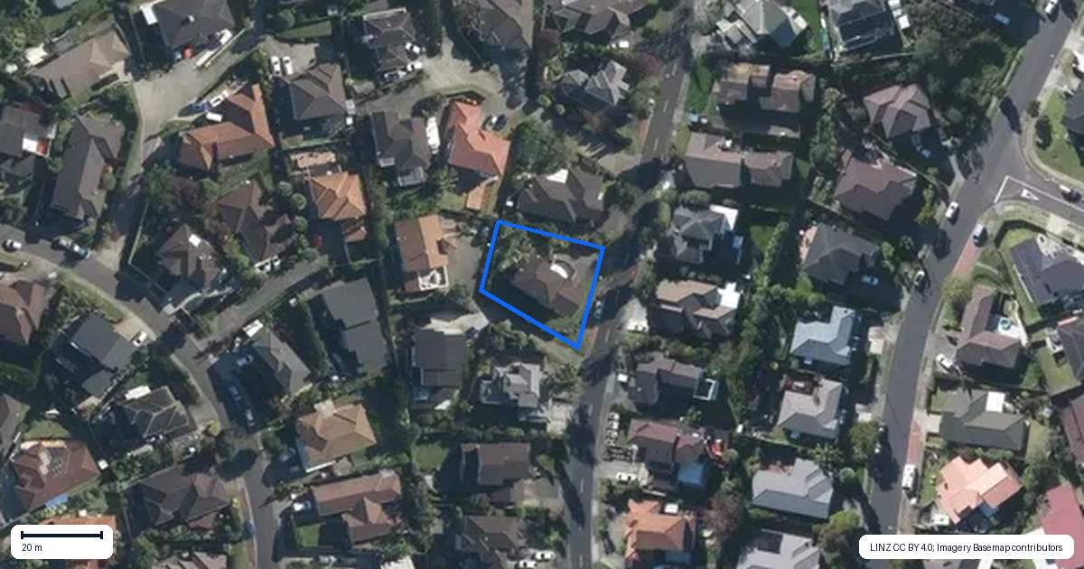 Property context map for 27 Virginia Street, Henderson, Auckland