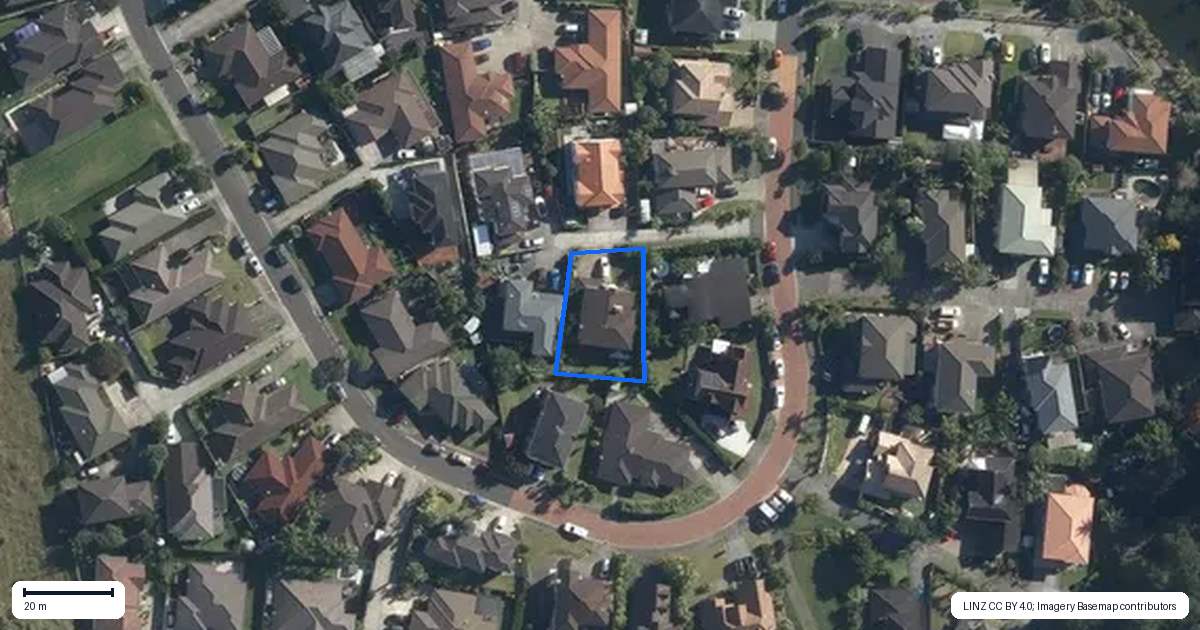 Property context map for 19 South Kensington Way, Henderson, Auckland