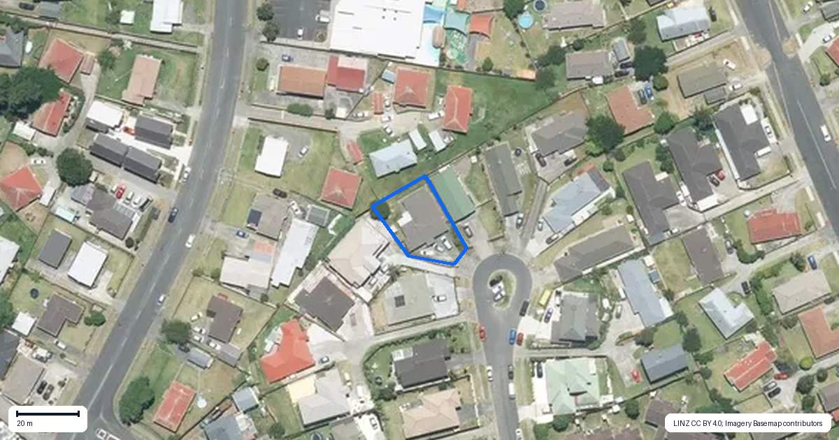 Property context map for 70 Robert Ross Place, Clendon Park, Auckland
