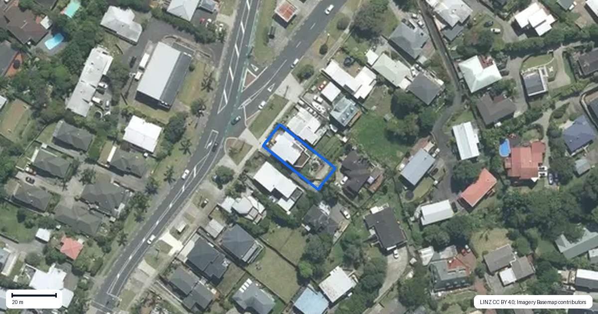 Property context map for 701 Beach Road, Rothesay Bay, Auckland