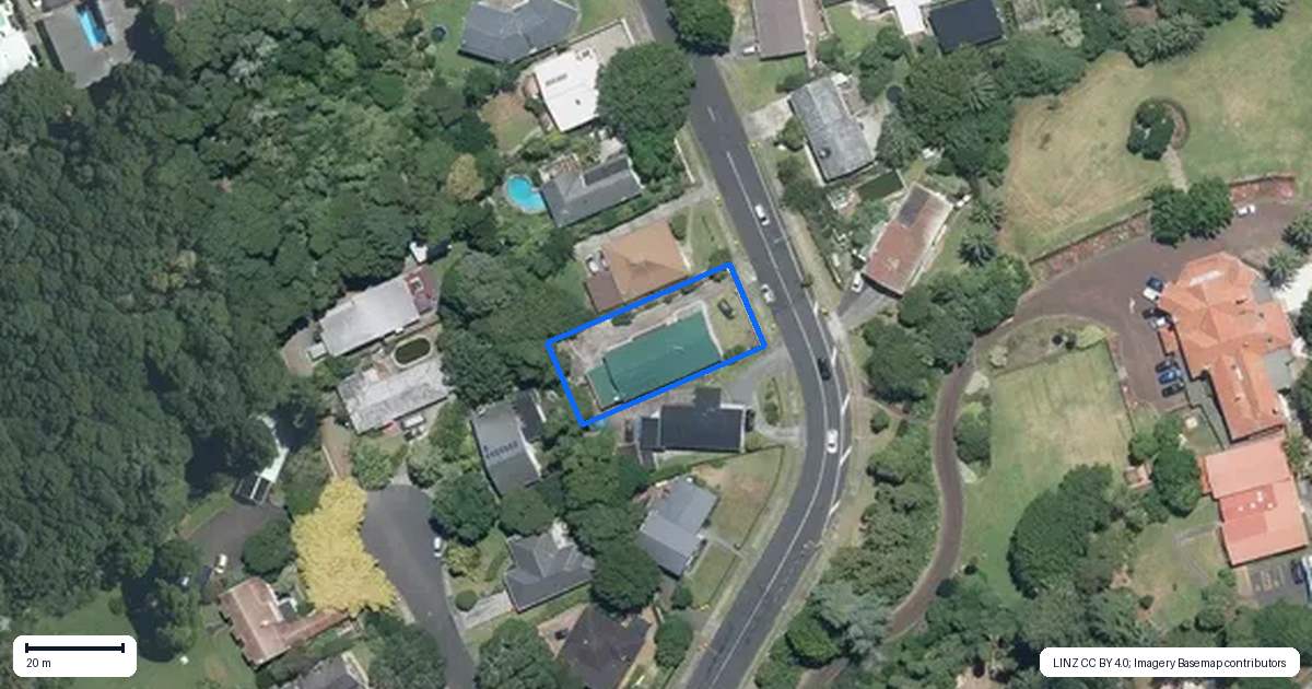 Property context map for 14 Dennis Avenue, Hillpark, Auckland