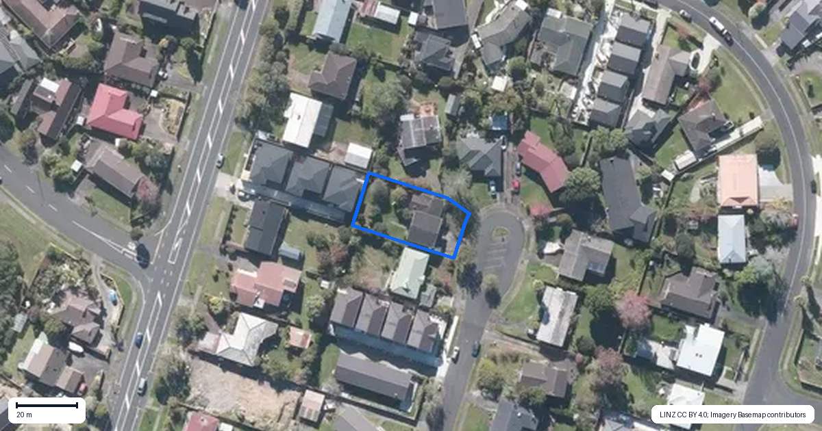 Property context map for 14 Baringa Place, Botany Downs, Auckland