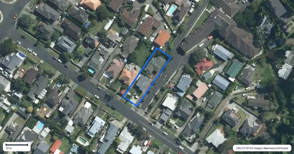 Property context map for 10 Coronation Street, Belmont, Auckland
